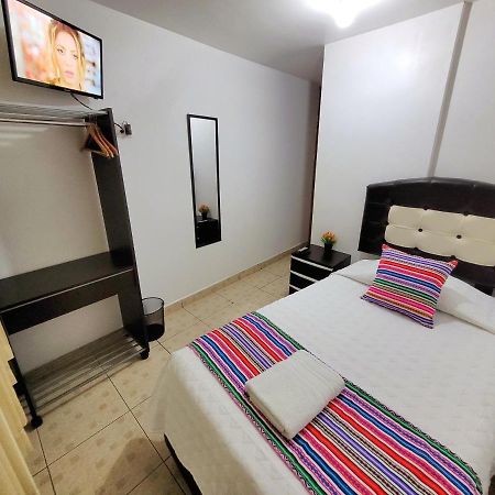 Hostal El Viajero En أويانتيتامْبو المظهر الخارجي الصورة