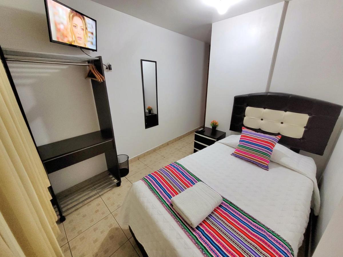 Hostal El Viajero En أويانتيتامْبو المظهر الخارجي الصورة