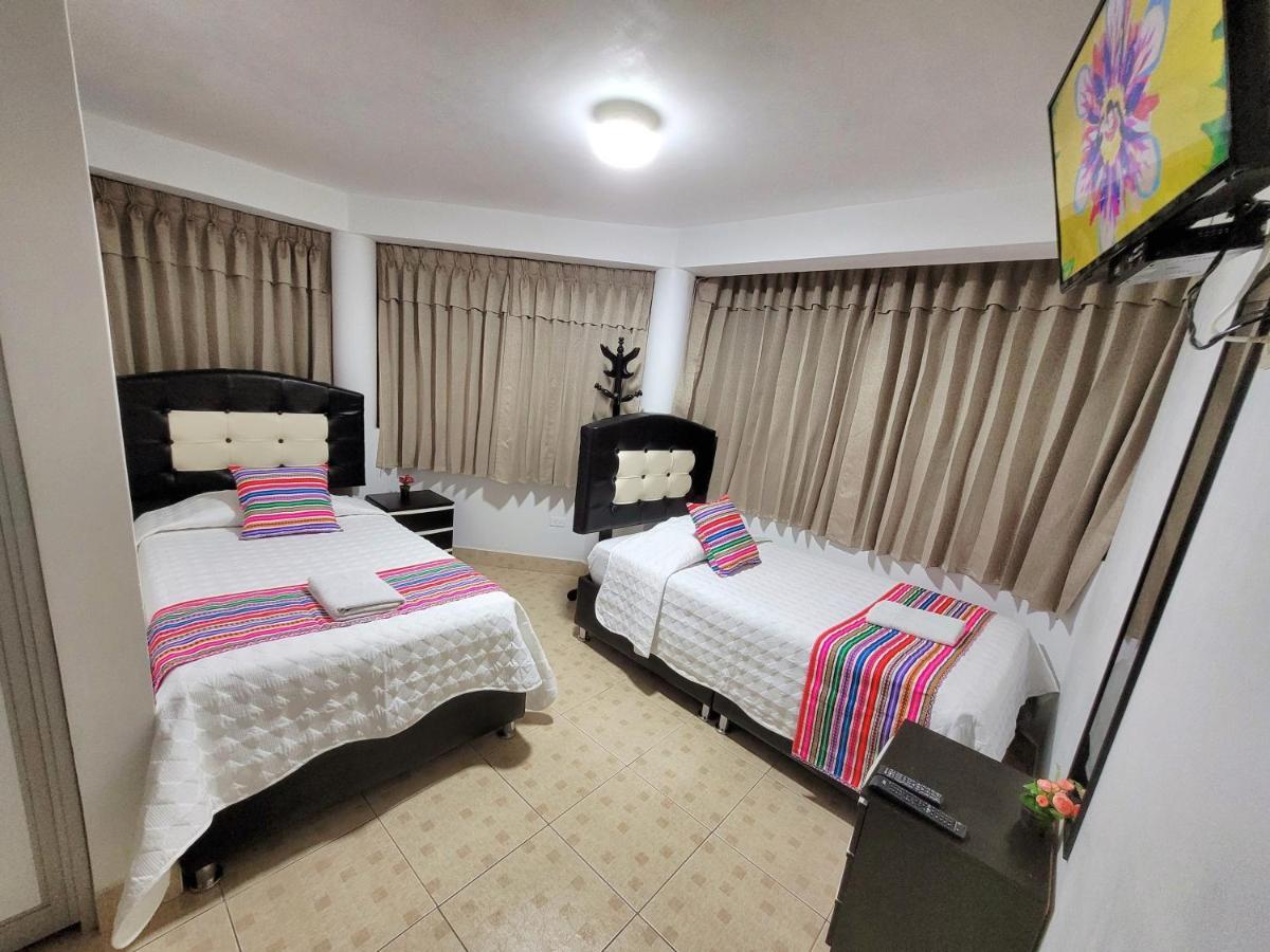 Hostal El Viajero En أويانتيتامْبو المظهر الخارجي الصورة