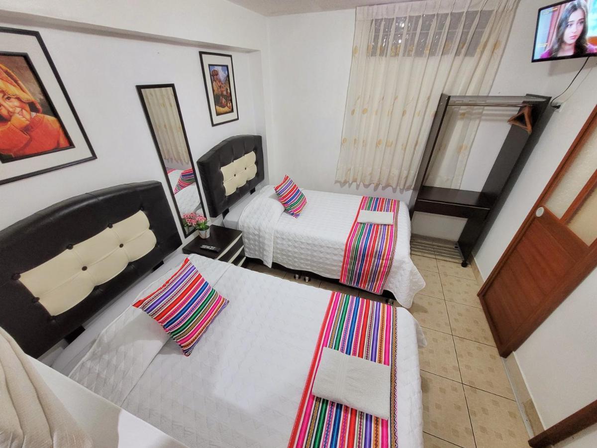 Hostal El Viajero En أويانتيتامْبو المظهر الخارجي الصورة