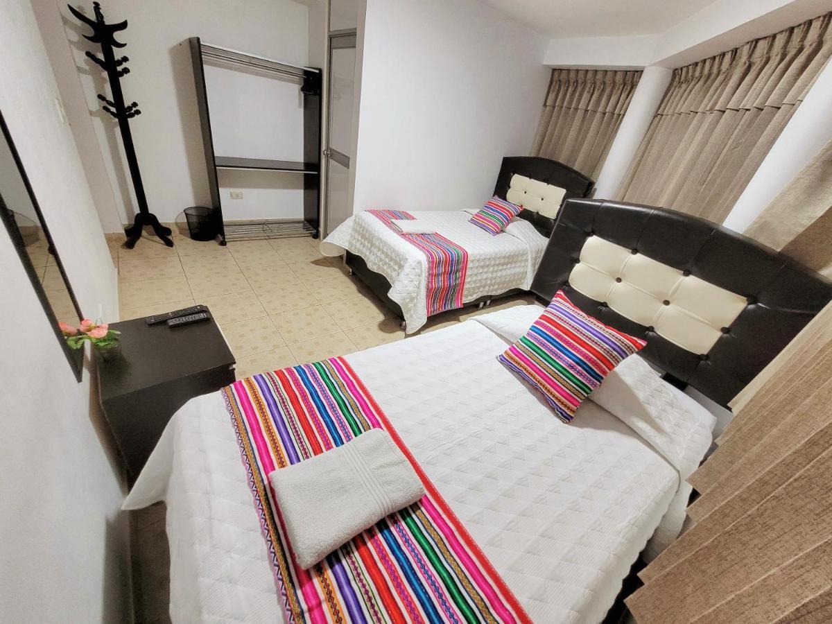 Hostal El Viajero En أويانتيتامْبو المظهر الخارجي الصورة