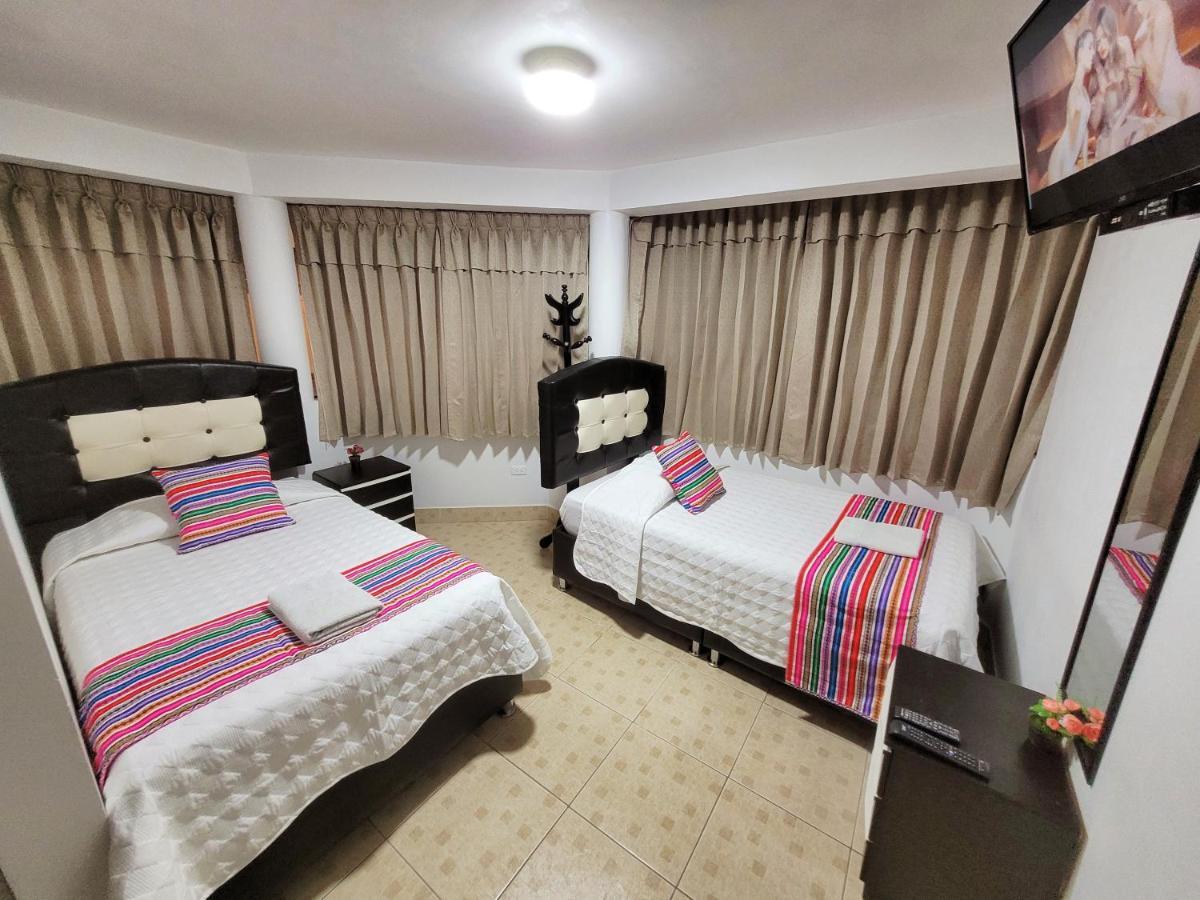 Hostal El Viajero En أويانتيتامْبو المظهر الخارجي الصورة
