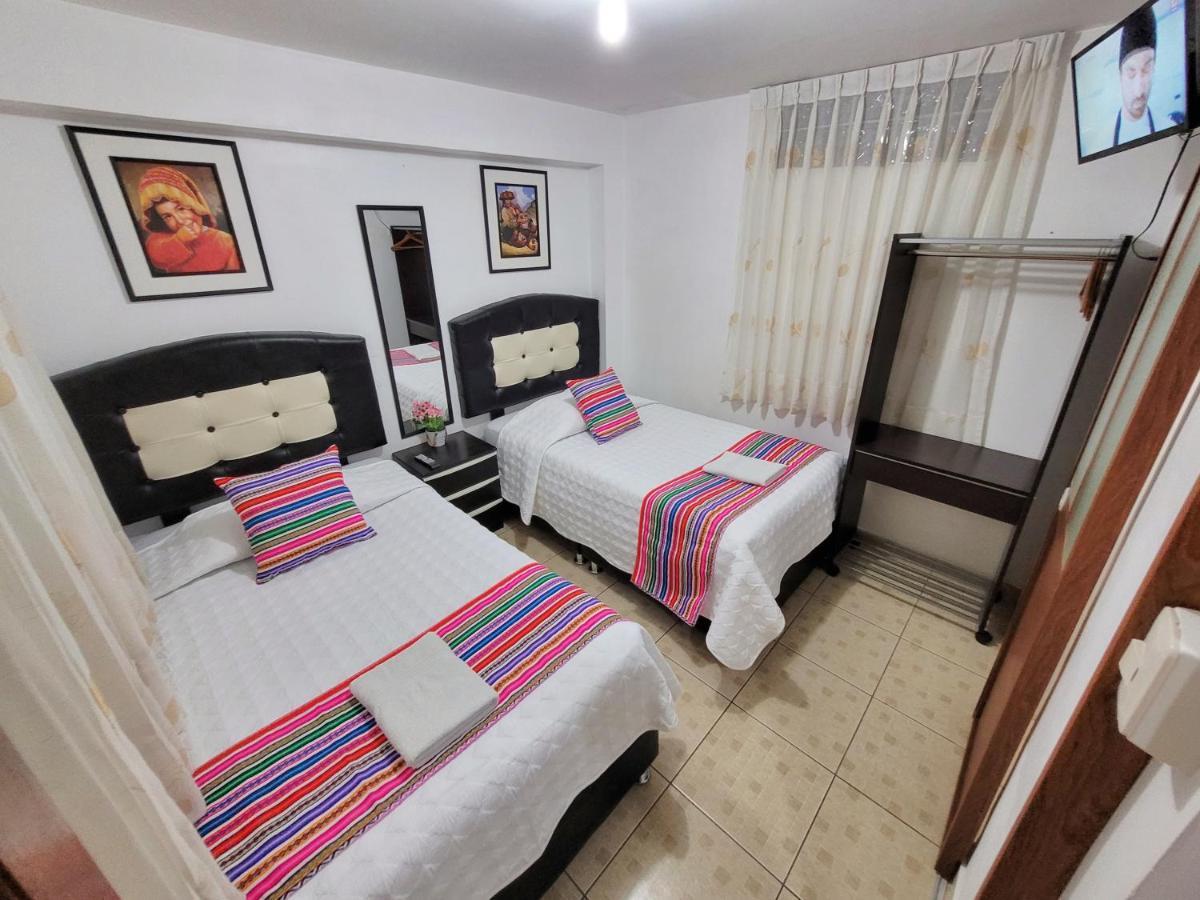 Hostal El Viajero En أويانتيتامْبو المظهر الخارجي الصورة